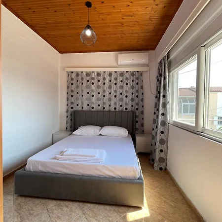 White House Dami Sarande