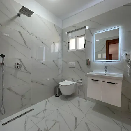 White House Dami Holiday home Sarande