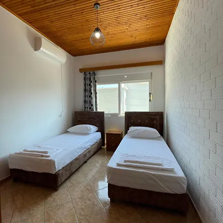 White House Dami Nyaraló